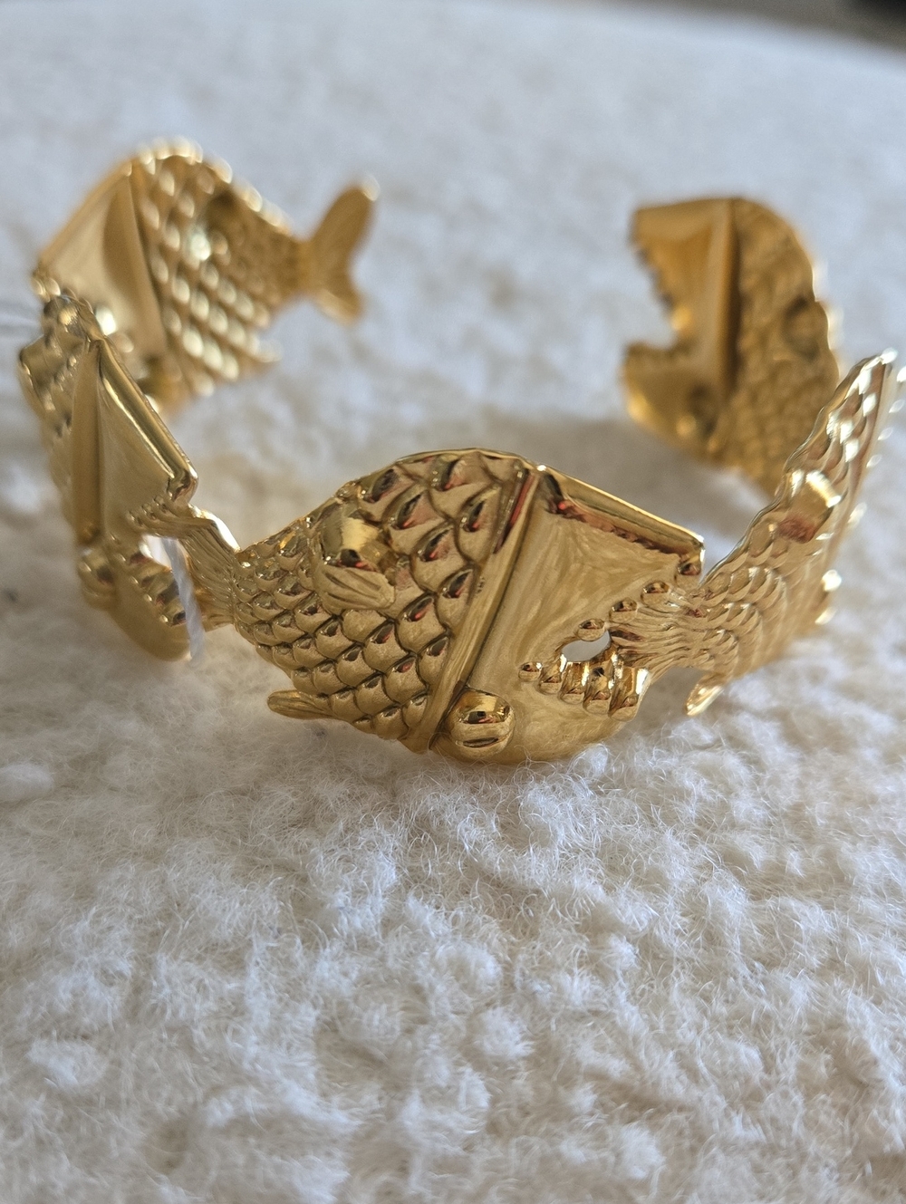 Polished Gold Fish Link Bracelet for Women